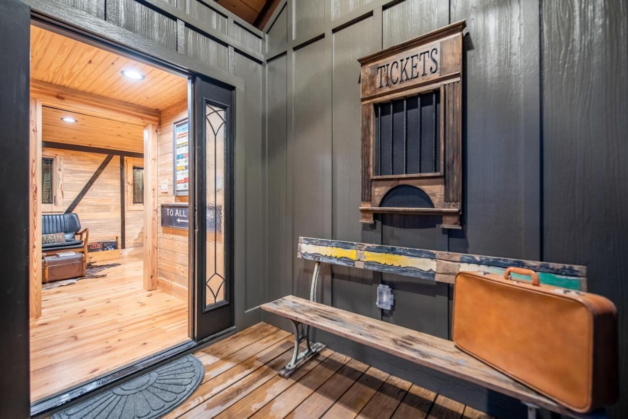 Smoky Mountain Station Villa Pigeon Forge Dış mekan fotoğraf