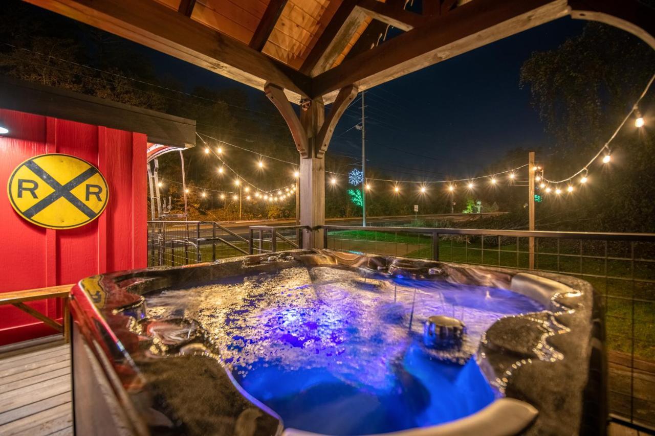 Smoky Mountain Station Villa Pigeon Forge Dış mekan fotoğraf