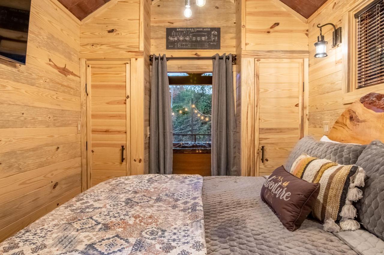 Smoky Mountain Station Villa Pigeon Forge Dış mekan fotoğraf